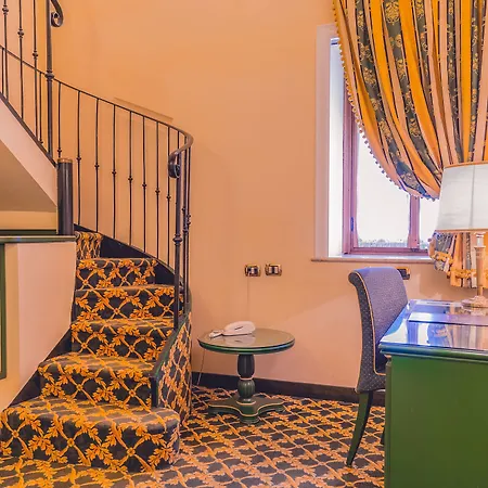 Altafiumara & Hotel 4*