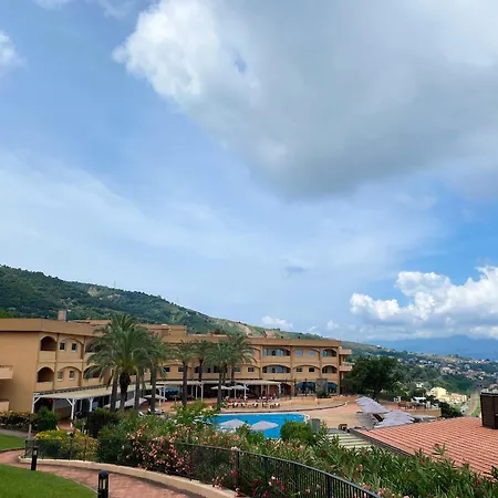 Altafiumara & Villa San Giovanni