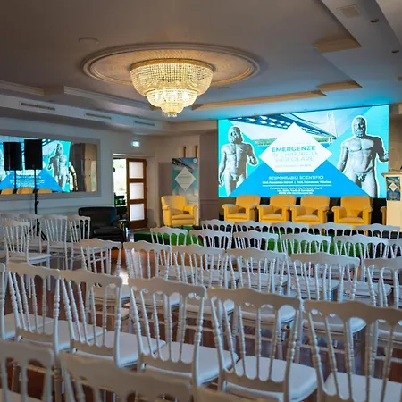 Altafiumara & Hotel 4*