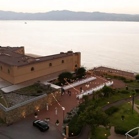 Altafiumara & 4* Villa San Giovanni